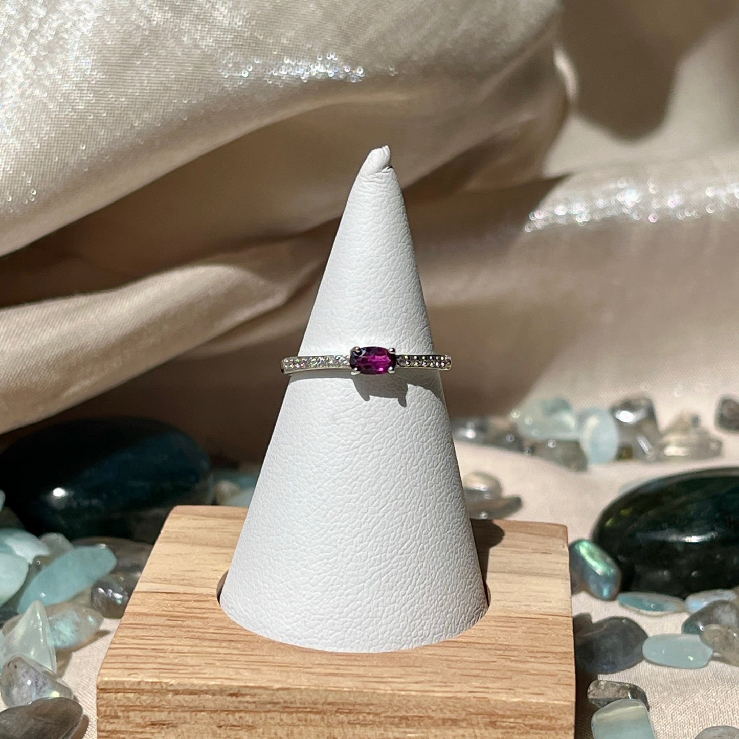 Anello con Granato 925