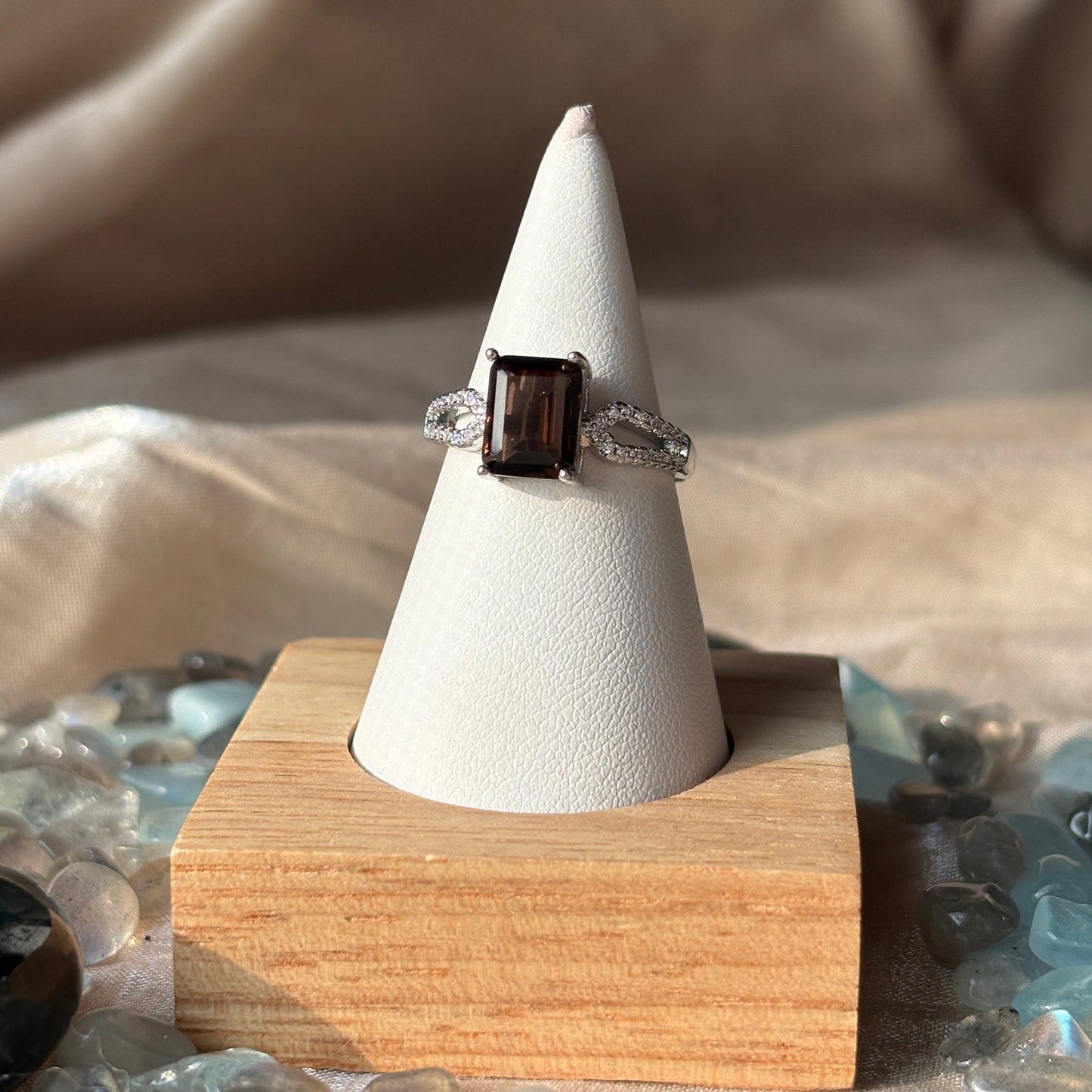 Anello con Quarzo Fumè