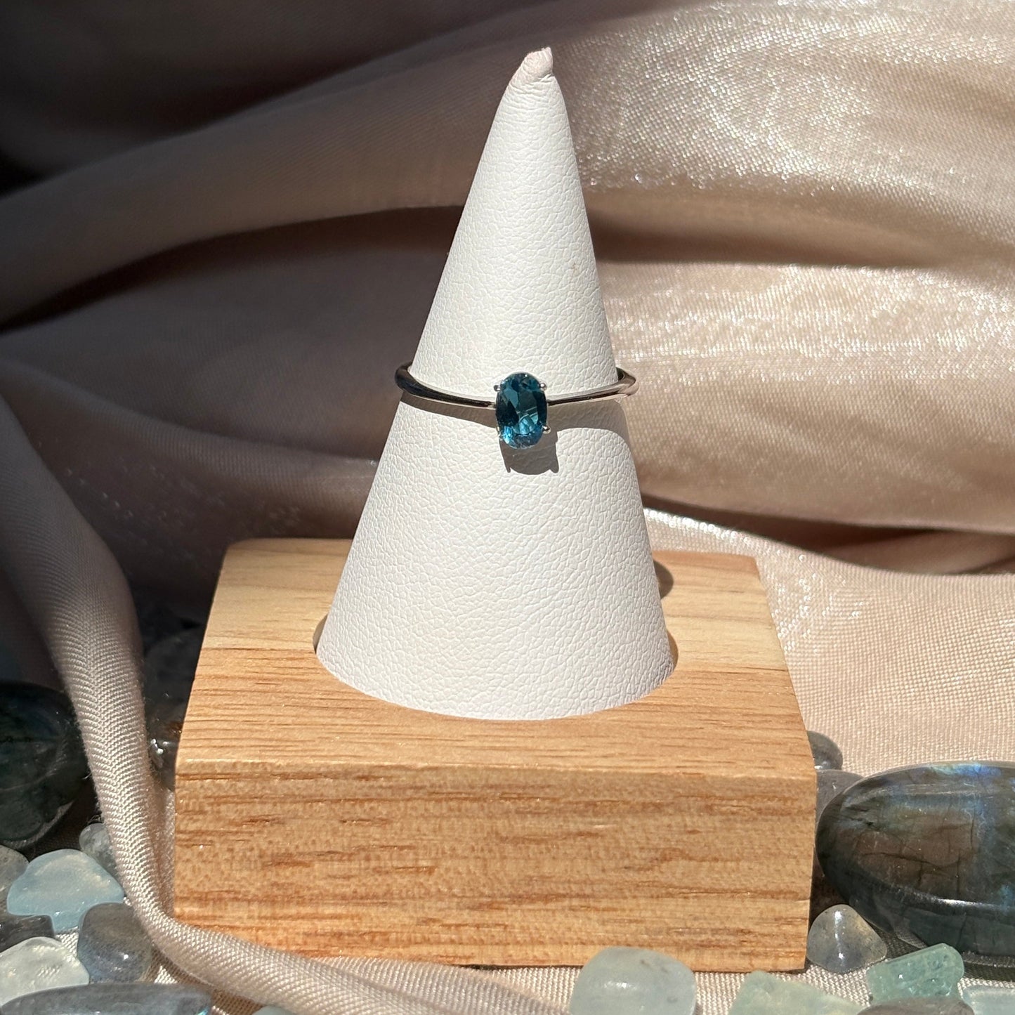 Anello con Topazio 925
