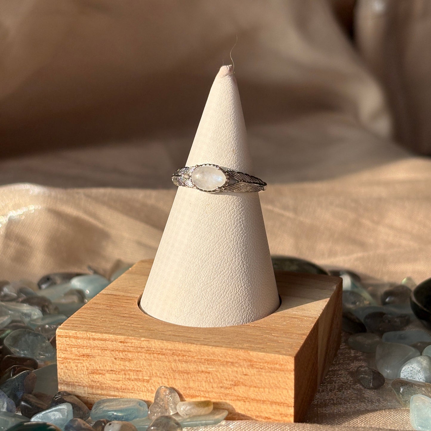 Anello con Pietra di Luna