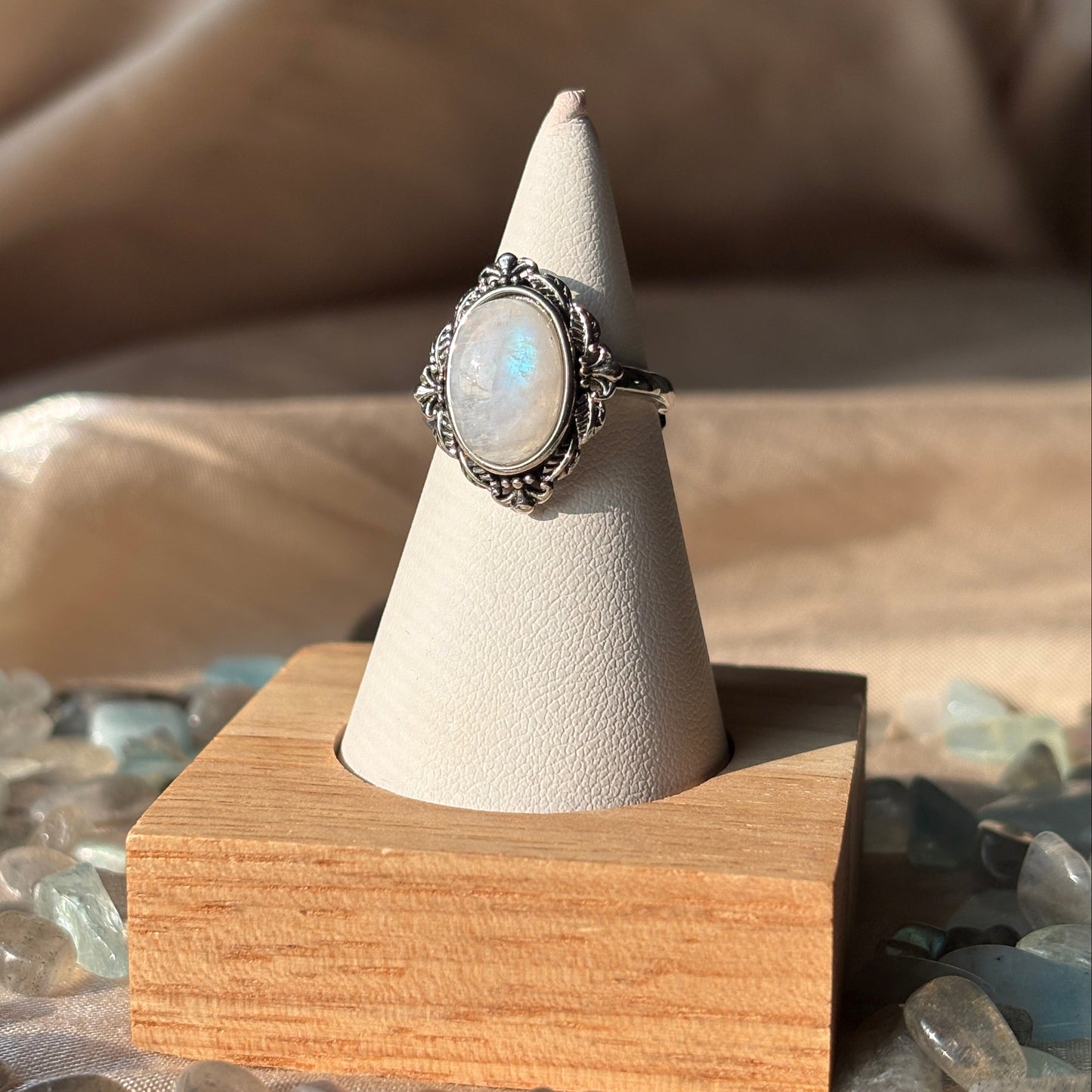 Anello con Pietra di Luna