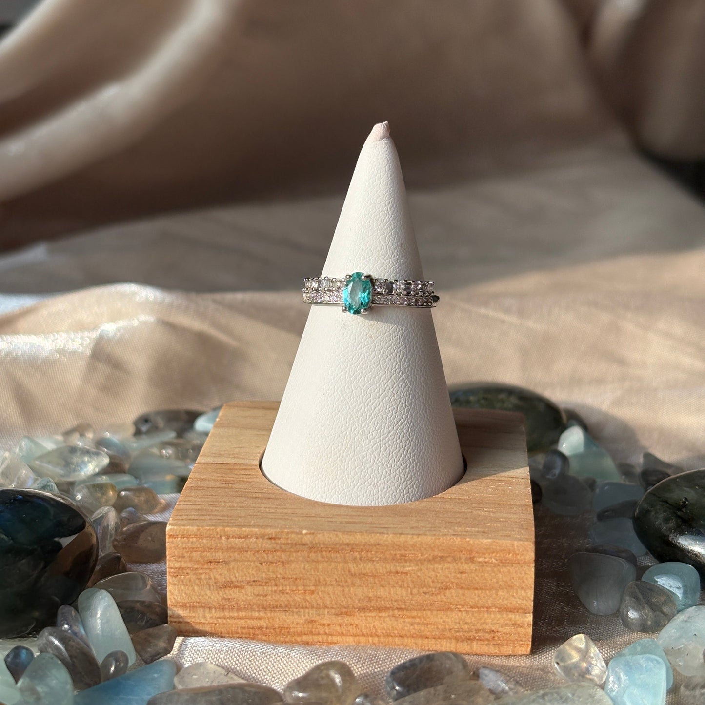 Anello con Topazio