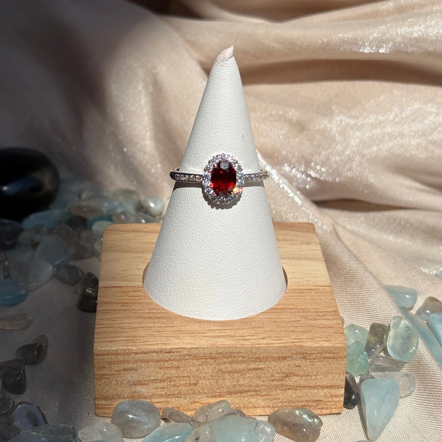 Anello con Granato